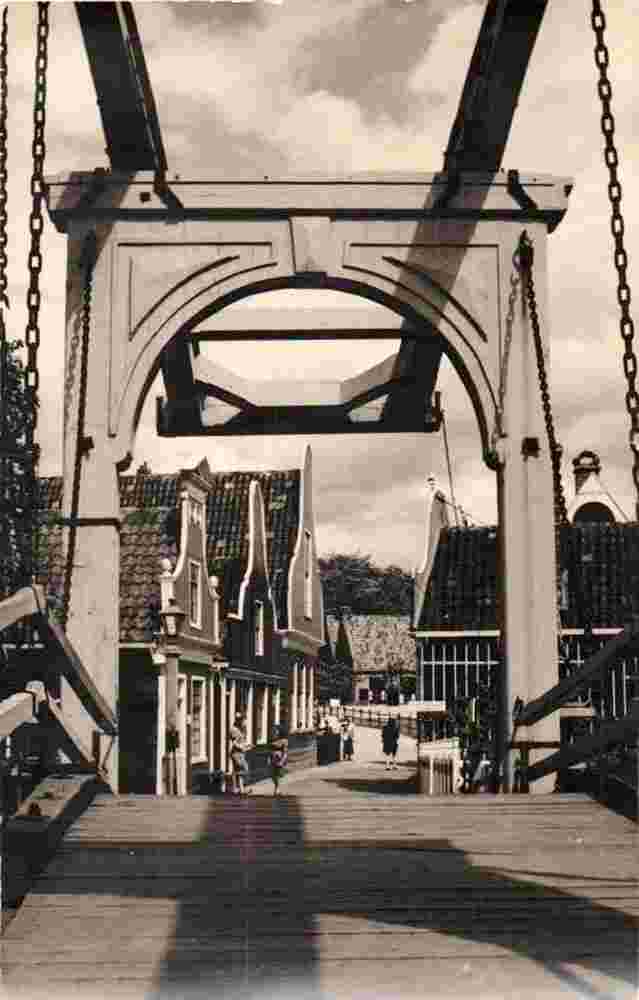 Arnhem. Het Nederlands Openluchtmuseum KIjkje in de Zaanse Buurt, 1951